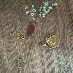 Dainty Gold Chain Necklace with Pendant